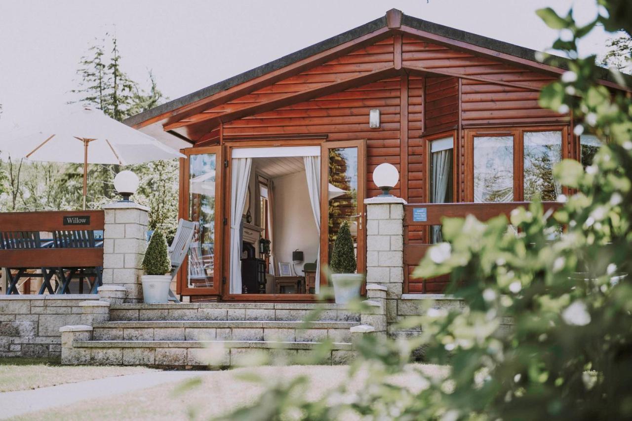 Walled Garden Lodges Loch Lomond Balloch Exterior photo